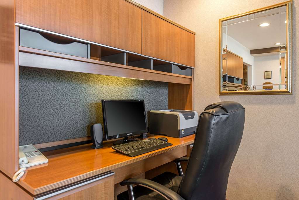 Quality Inn Hotel - thumb 17