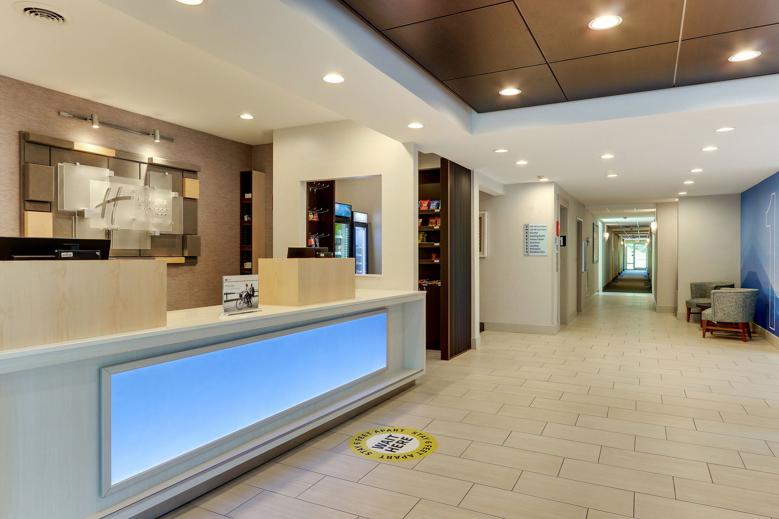 Holiday Inn Express & Suites - thumb 5