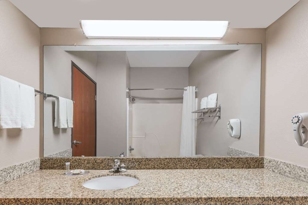 Super 8 Fort Worth North - thumb 6