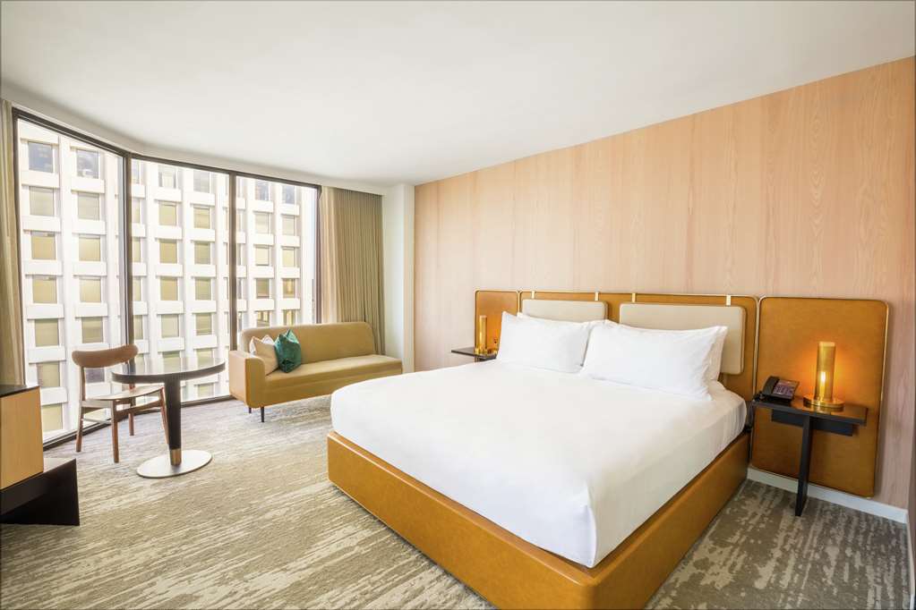 C Baldwin Curio Hilton Houston Downtown - thumb 6