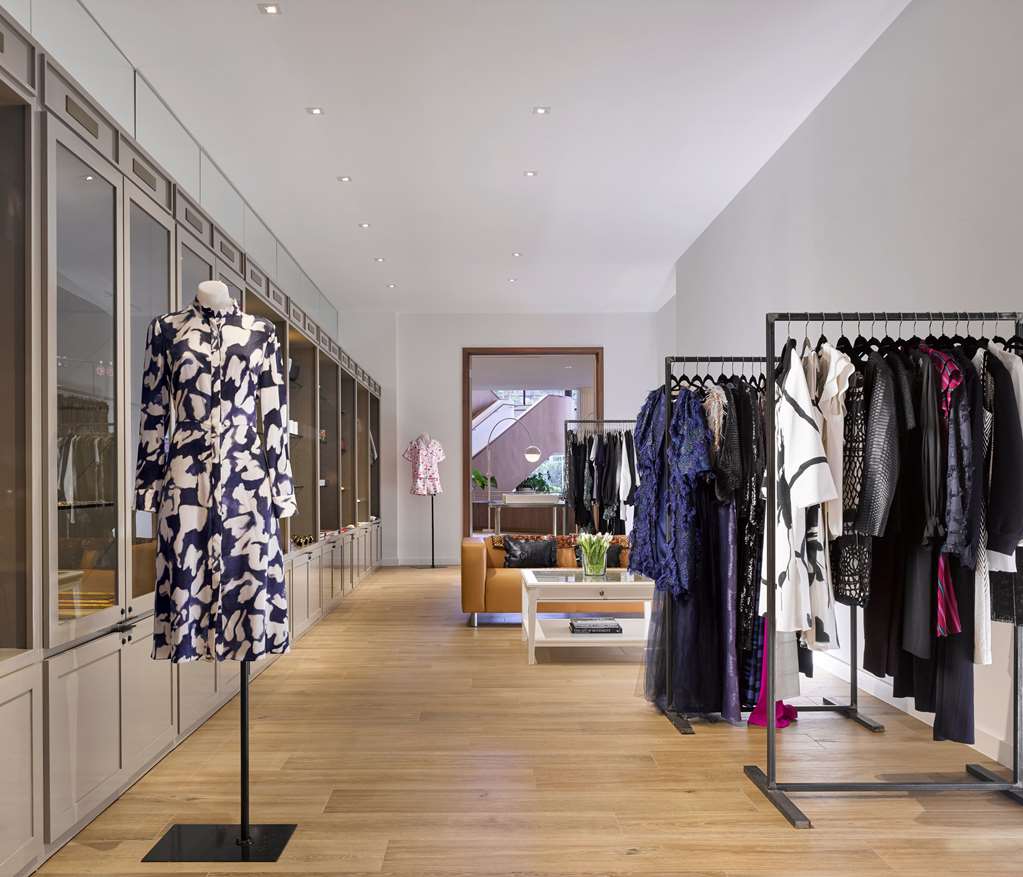 C Baldwin Curio Hilton Houston Downtown - thumb 15