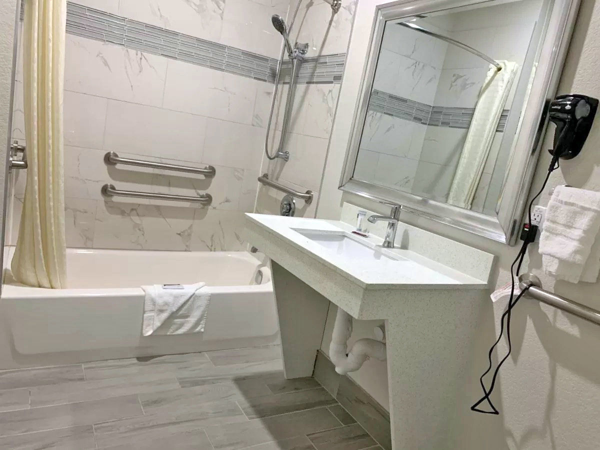 Scottish Inns & Suites - thumb 5