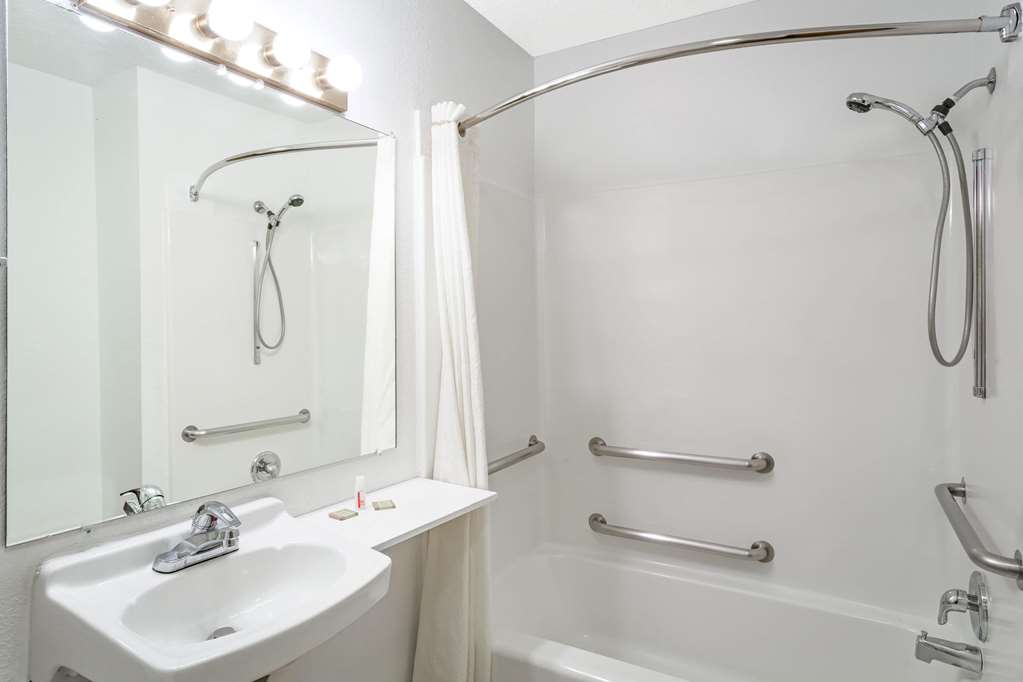 Super 8 Price - thumb 10