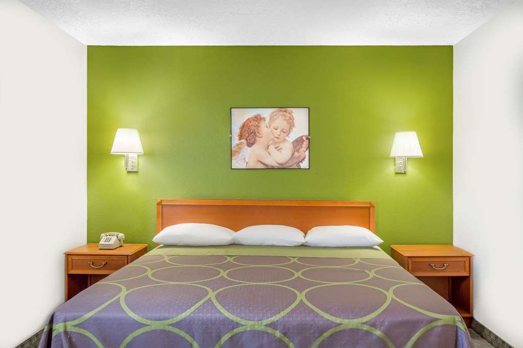 Super 8 Price - thumb 11