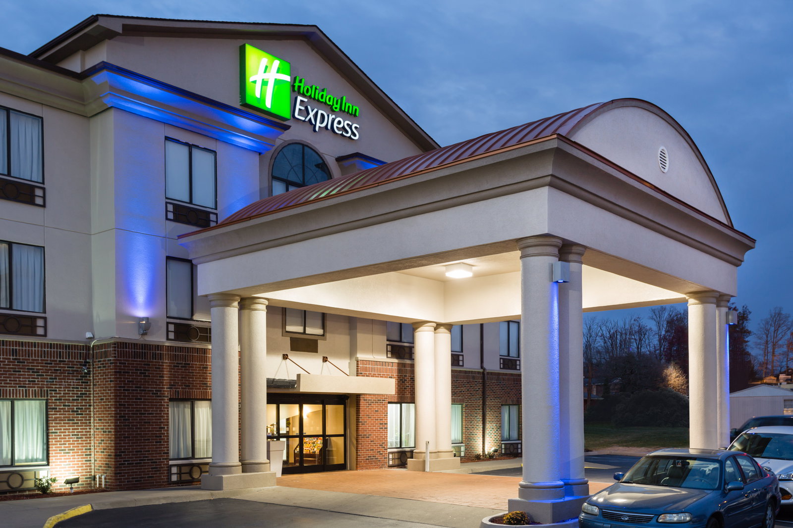Holiday Inn Express - thumb 1