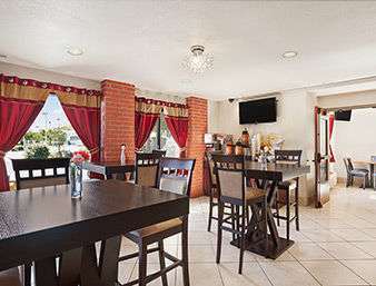 Baymont Inn & Suites Anderson - thumb 14