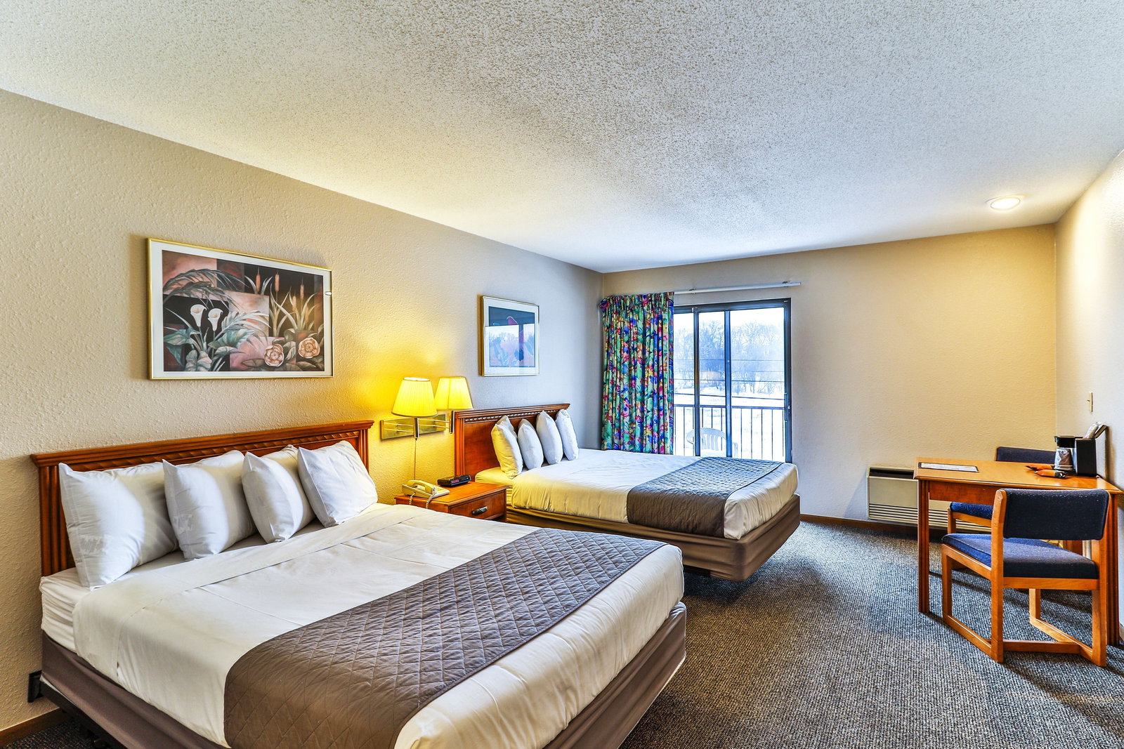 Polynesian Hotel & Waterpark Resort - thumb 1