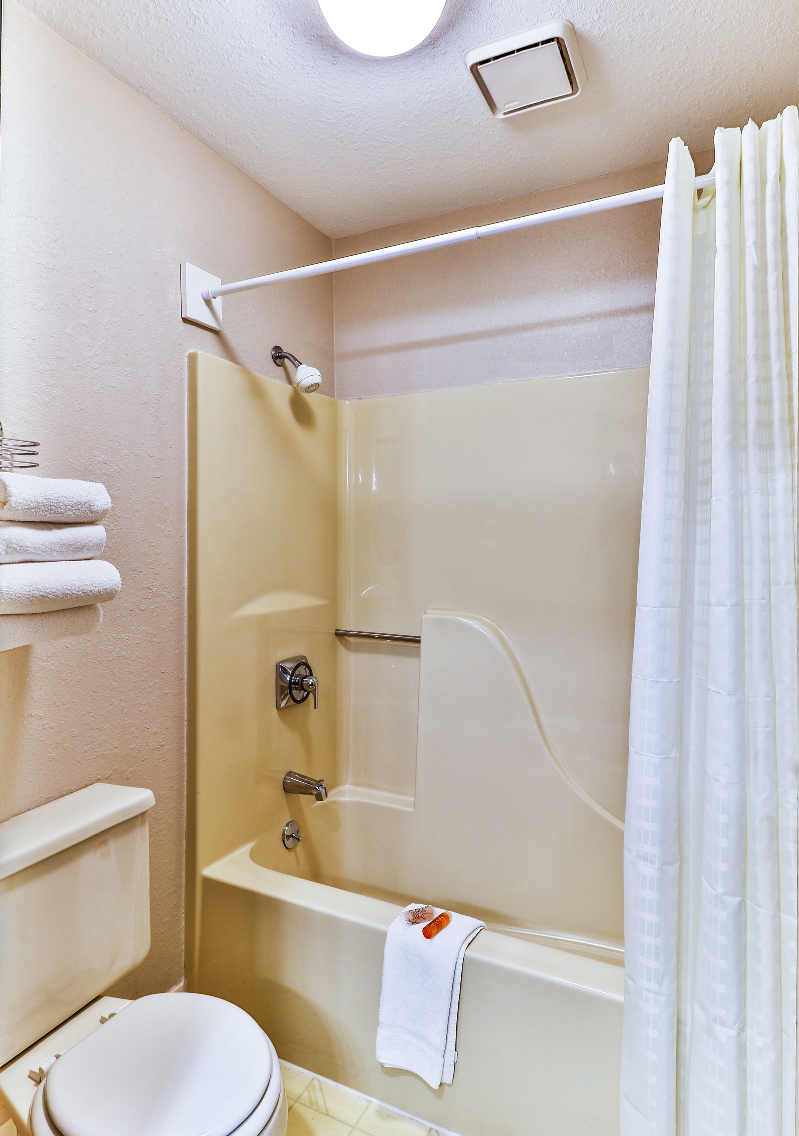 Polynesian Hotel & Waterpark Resort - thumb 10