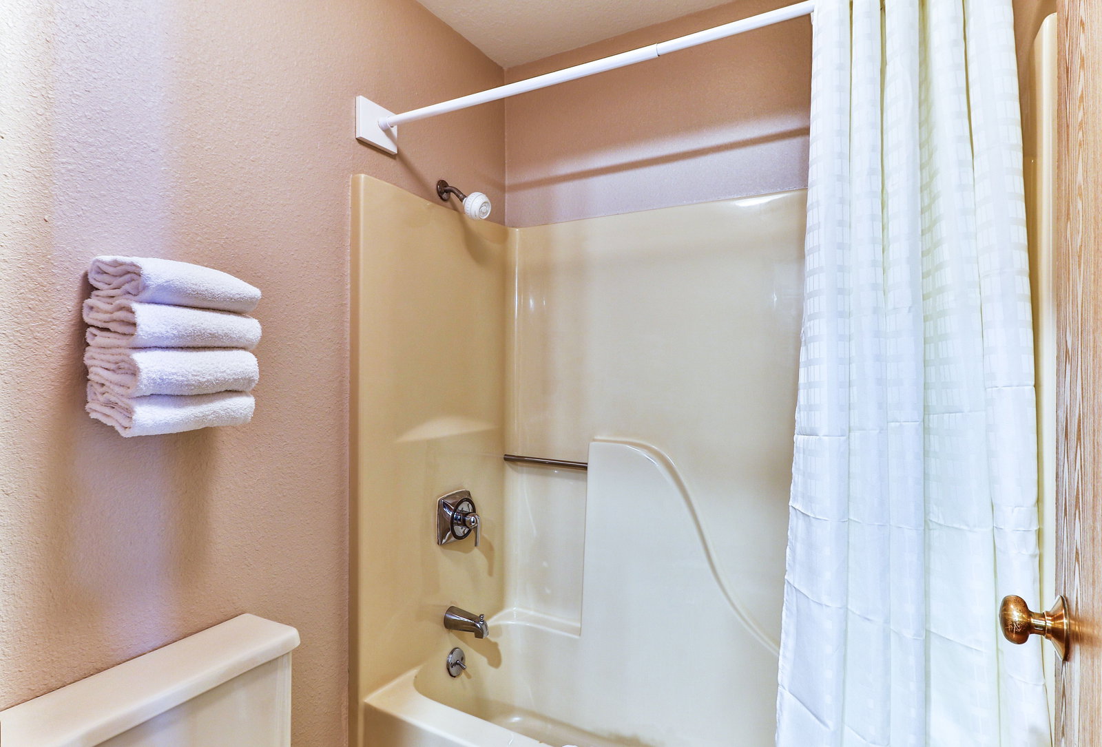 Polynesian Hotel & Waterpark Resort - thumb 12