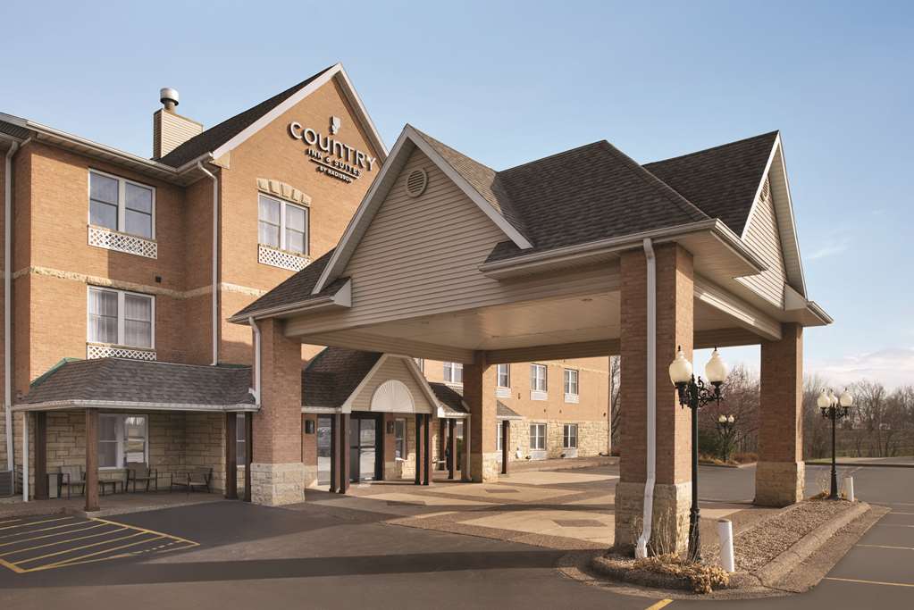 Country Inn & Suites Galena - thumb 1