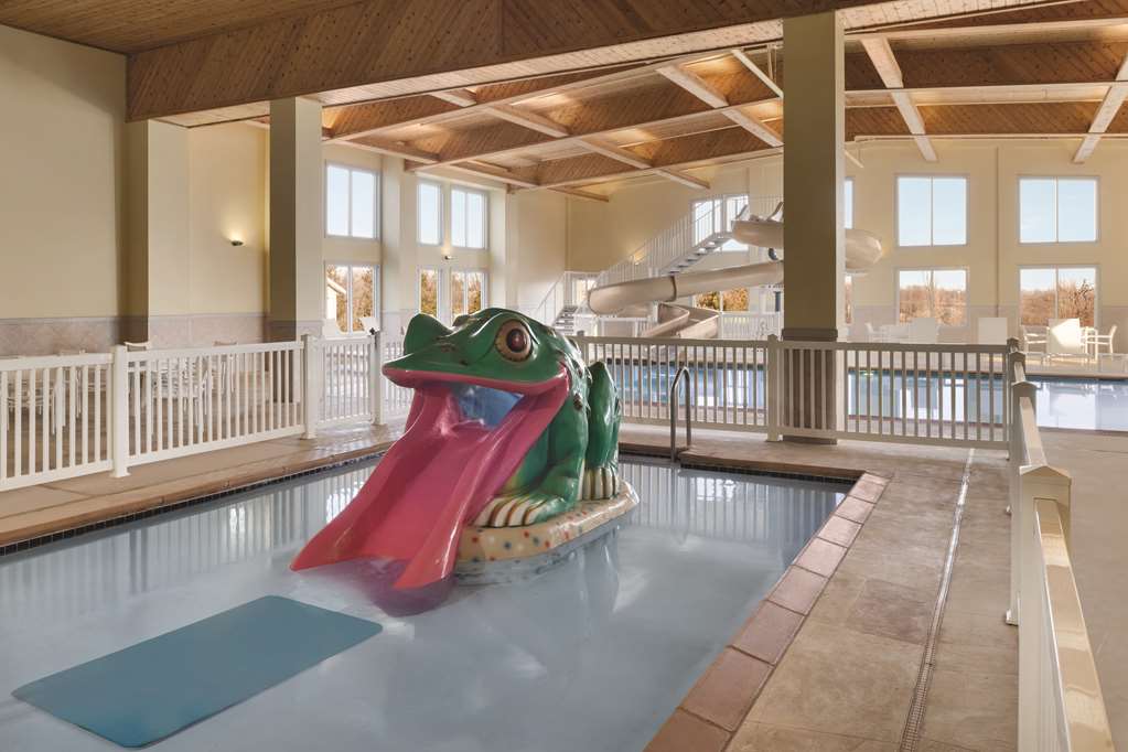 Country Inn & Suites Galena - thumb 8