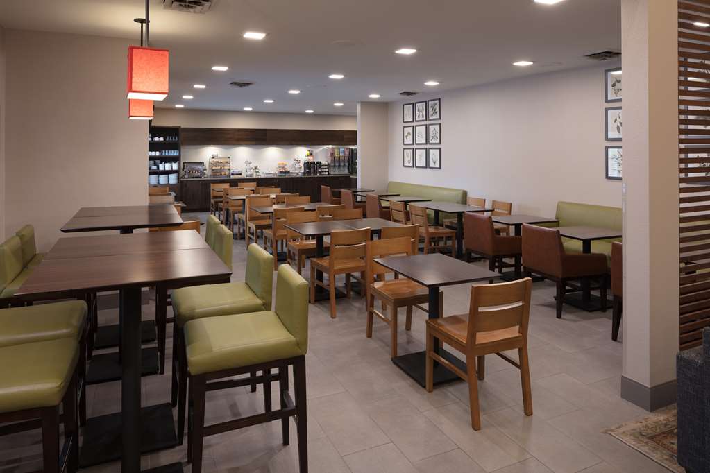 Country Inn & Suites Galena - thumb 10