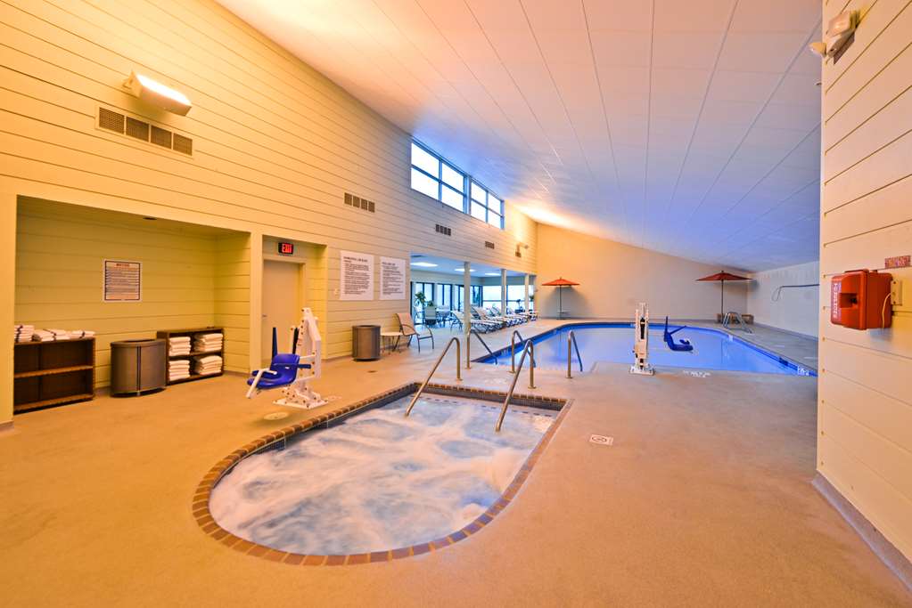 Radisson Hotel Madison - thumb 8