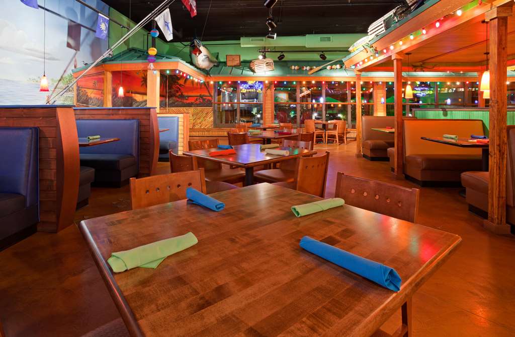 Radisson Hotel Milwaukee West - thumb 6