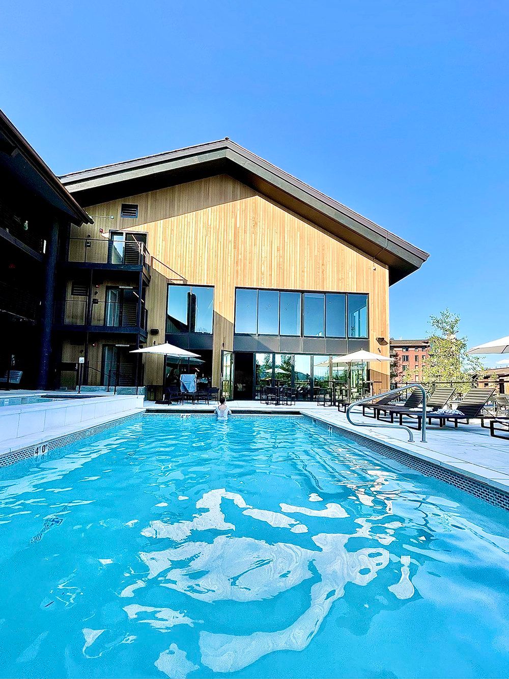 Continuum Hotel - thumb 8