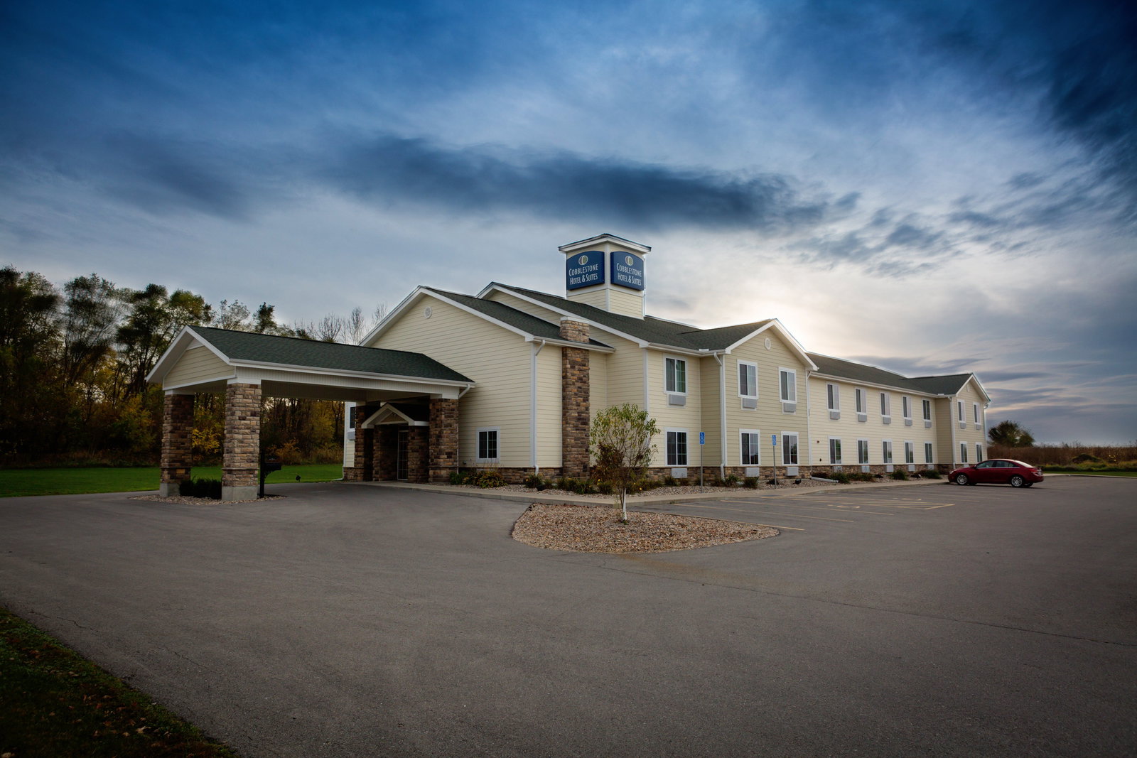 Cobblestone Hotel & Suites Knoxville - thumb 1