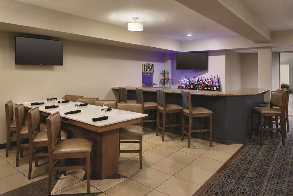 Radisson Hotel Ames Conf Ctr At ISU - thumb 12