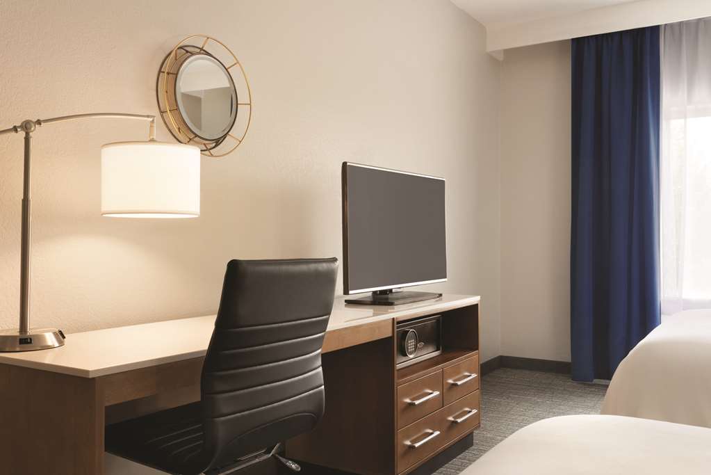 Radisson Hotel Ames Conf Ctr At ISU - thumb 17