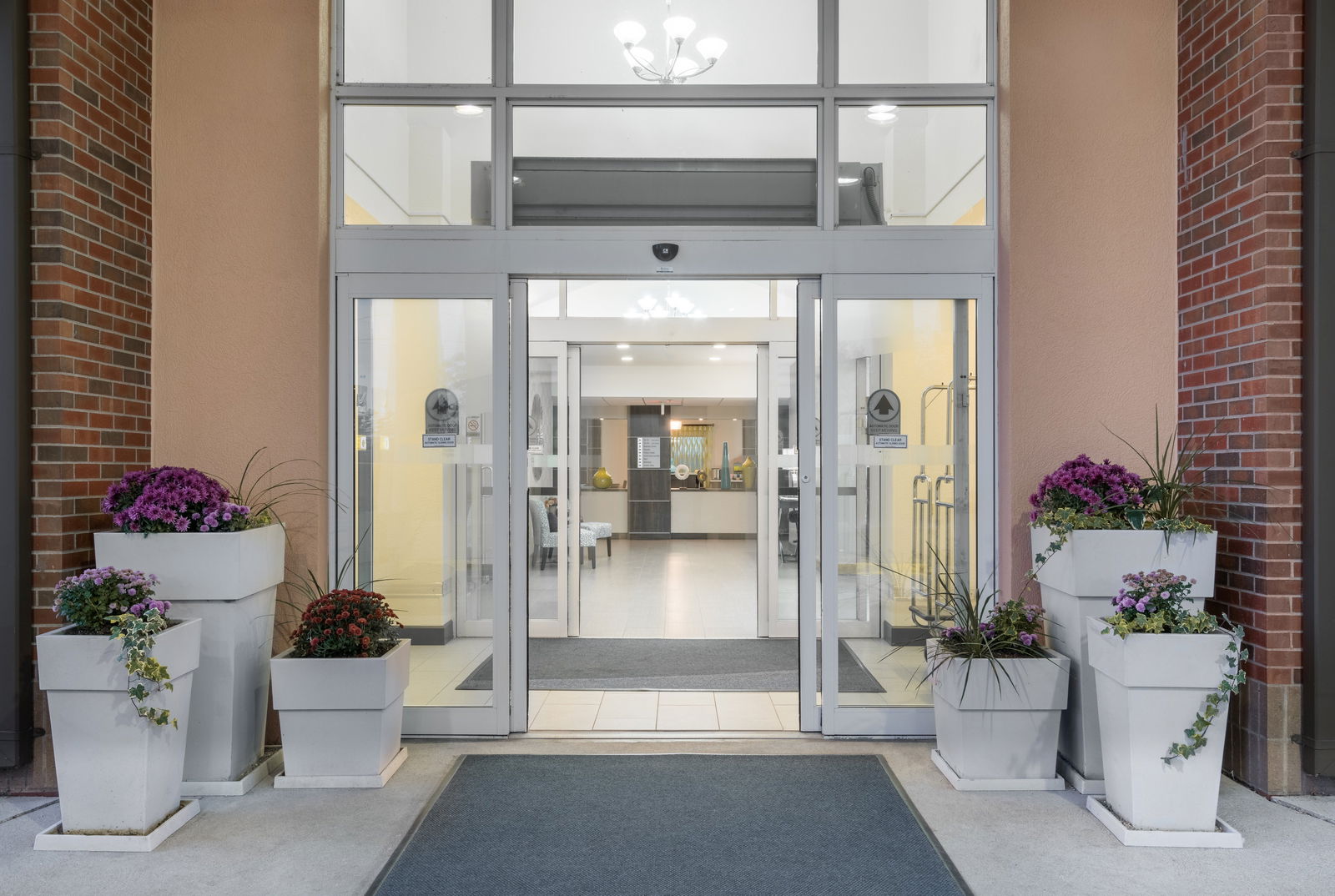 Holiday Inn Express - thumb 1