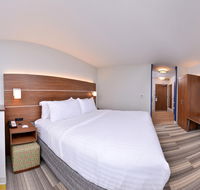 Holiday Inn Express  Suites Omaha Arpt - Tourism Bookings