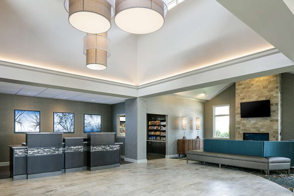 Radisson Hotel & Confence Center - thumb 2