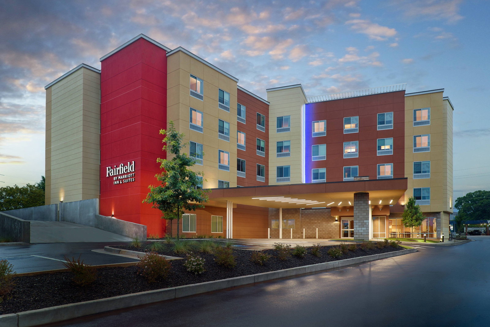 Fairfield Inn & Suites-University Area - thumb 14