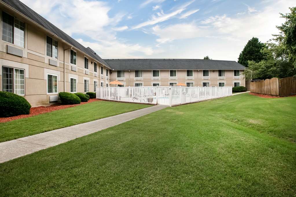 Baymont Inn & Suites Braselton - thumb 2