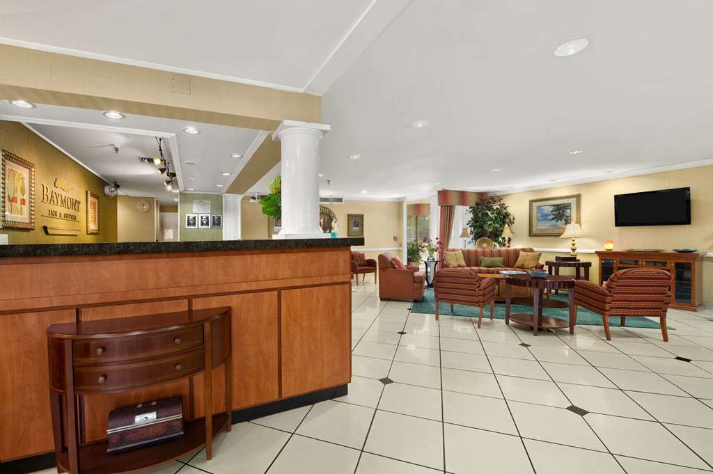 Baymont Inn & Suites Gainesville - thumb 1