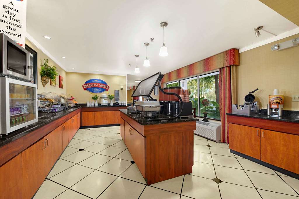 Baymont Inn & Suites Gainesville - thumb 8