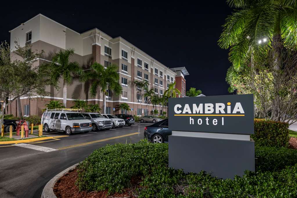 Cambria Hotel & Suites Fort Lauderdale - thumb 2