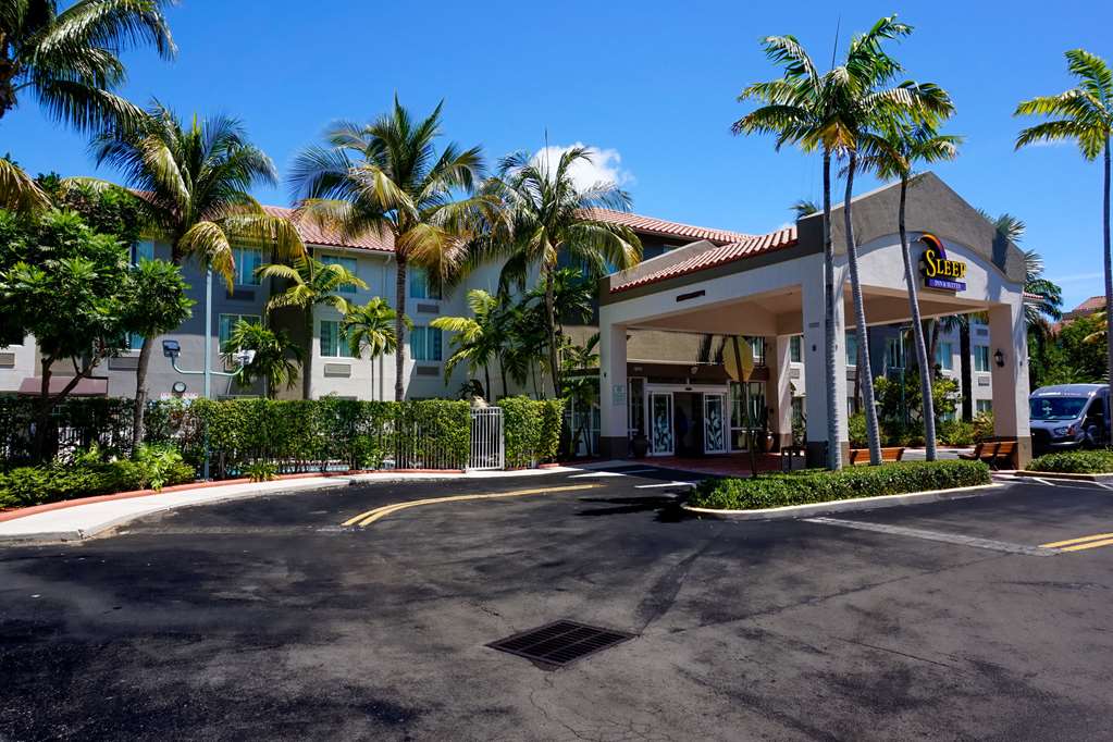 Sleep Inn & Suites - thumb 0
