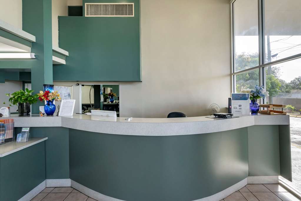 Rodeway Inn - thumb 3