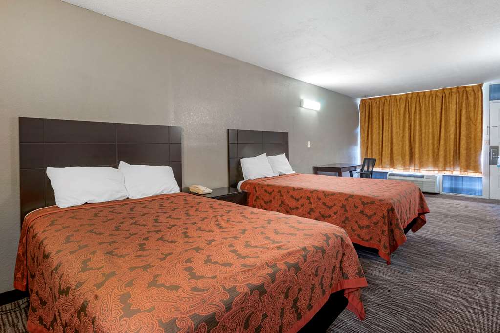 Rodeway Inn - thumb 12