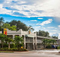 Super 8 Bradenton Sarasota Area - Tourism Bookings