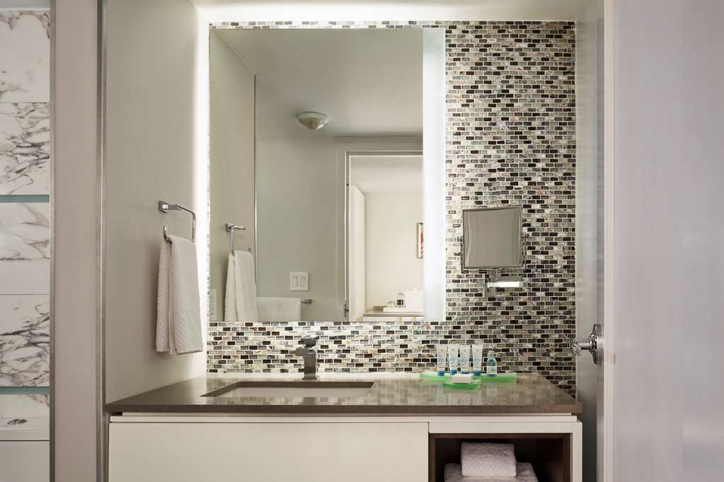 Waterstone Resort & Marina, Curio Coll - thumb 7