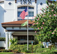 Inn at Pelican Bay - Students Accommodation