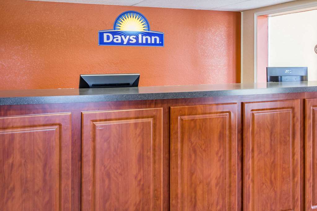 Days Inn Bradenton I-75 - thumb 1