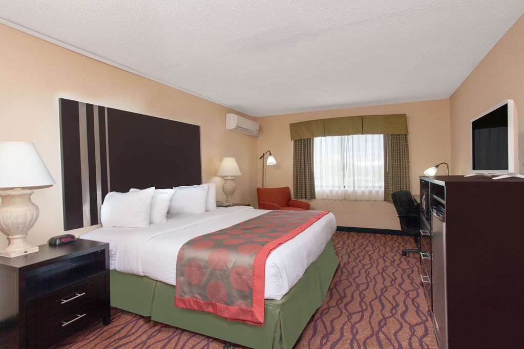 Ramada Titusville/Kennedy Space Center - thumb 4