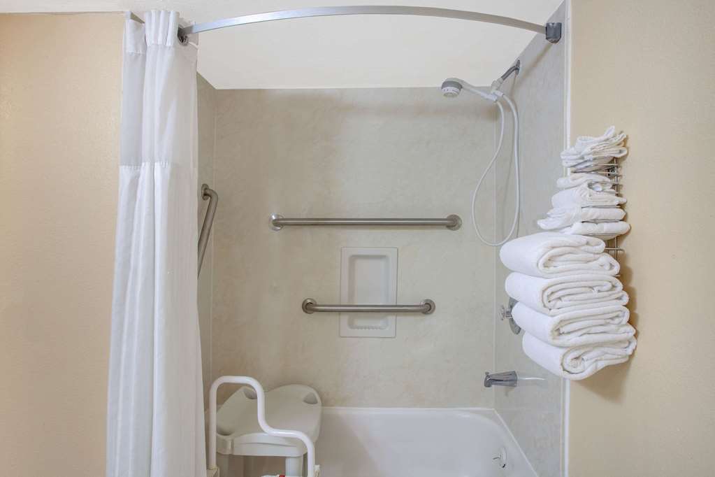 Ramada Titusville/Kennedy Space Center - thumb 7