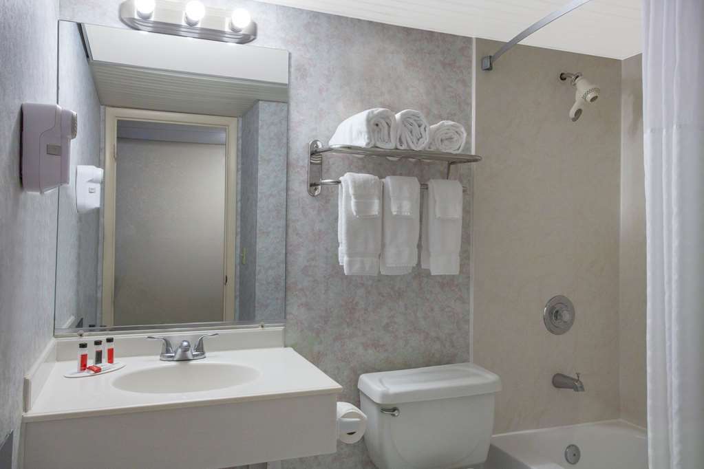 Ramada Titusville/Kennedy Space Center - thumb 10