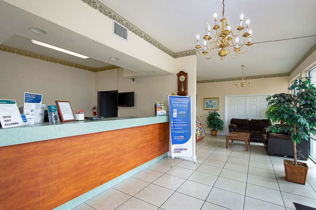Econo Lodge Inn & Suites - thumb 6