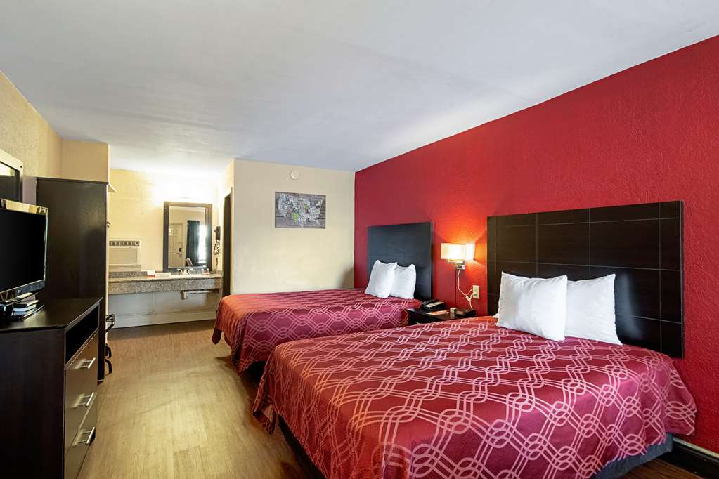 Econo Lodge Inn & Suites - thumb 7