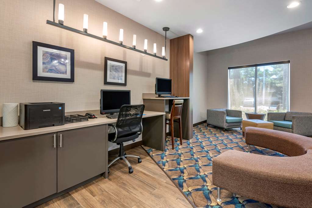 Comfort Suites Ft. Airport & Cruise Port - thumb 16