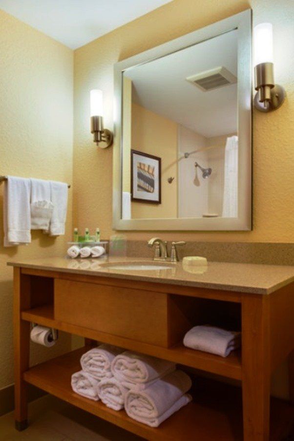 Holiday Inn Express & Sts Dania Beach - thumb 3