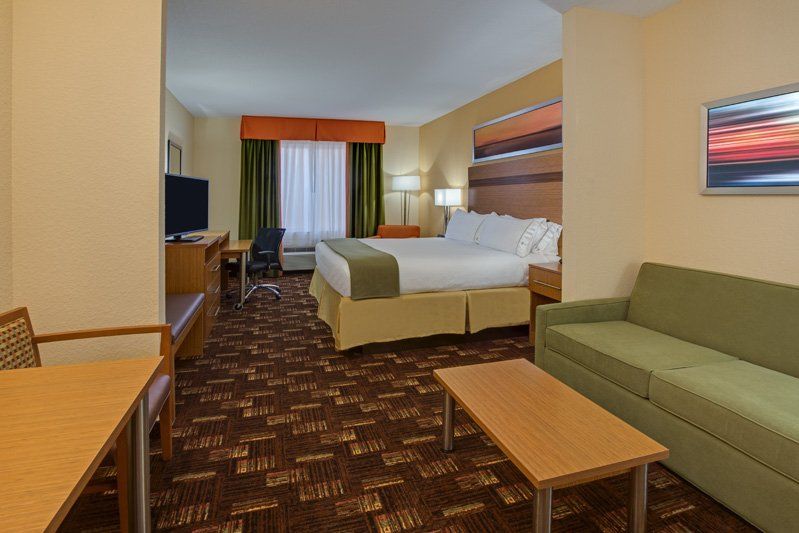 Holiday Inn Express & Sts Dania Beach - thumb 16