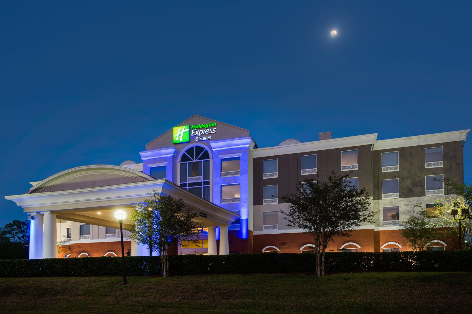 Holiday Inn Express & Suites-Fairgrounds - thumb 1