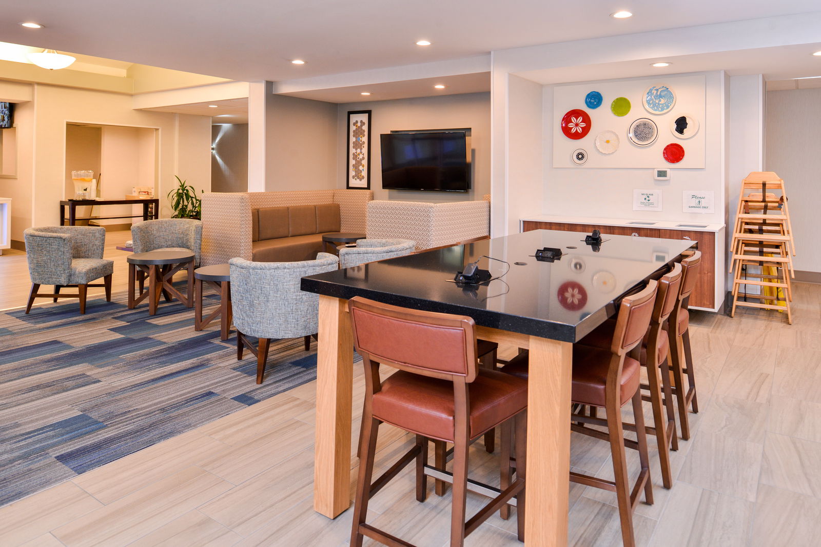 Holiday Inn Express Hotel & Suites - thumb 11