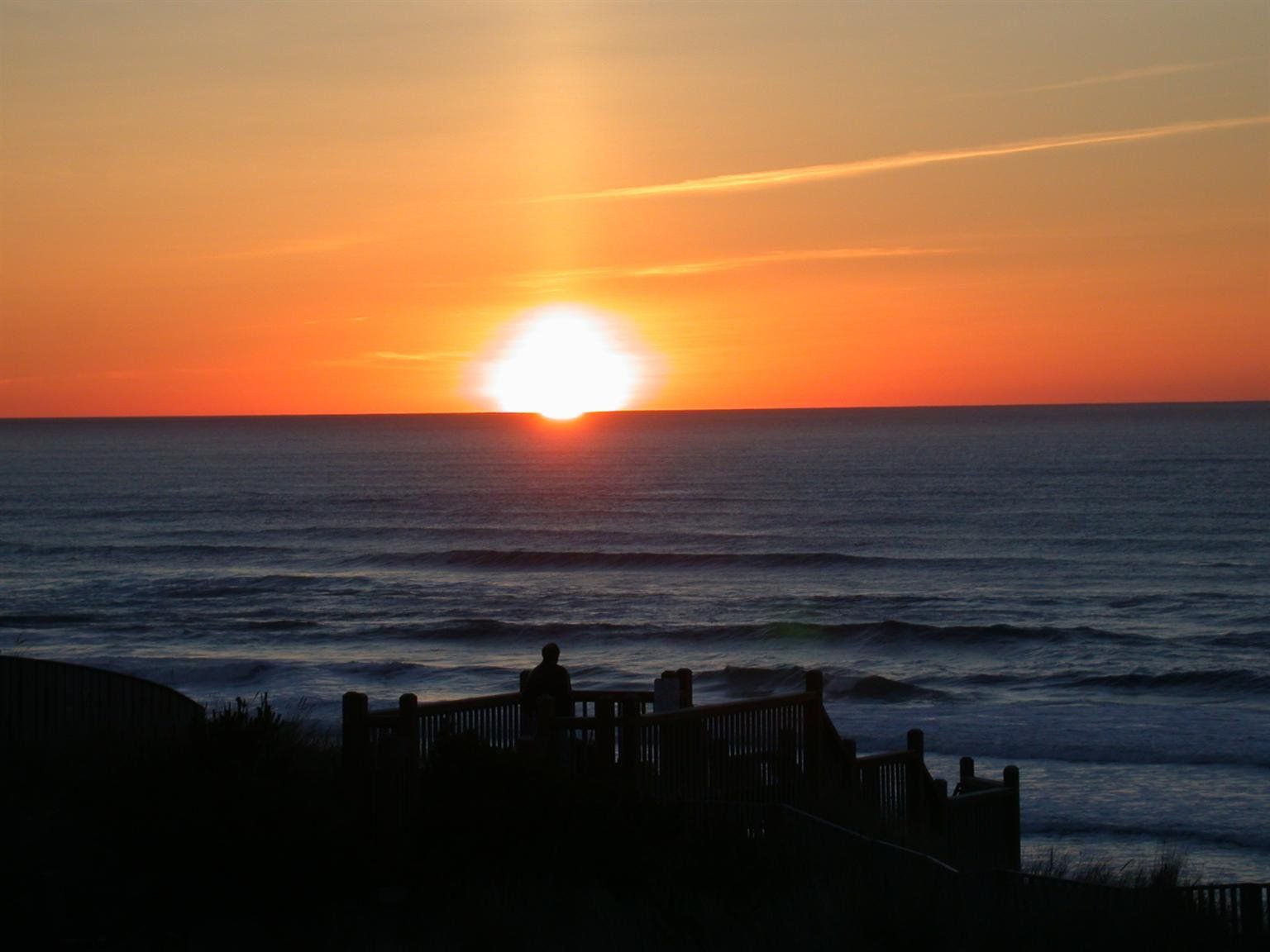 Hallmark Resort - thumb 0