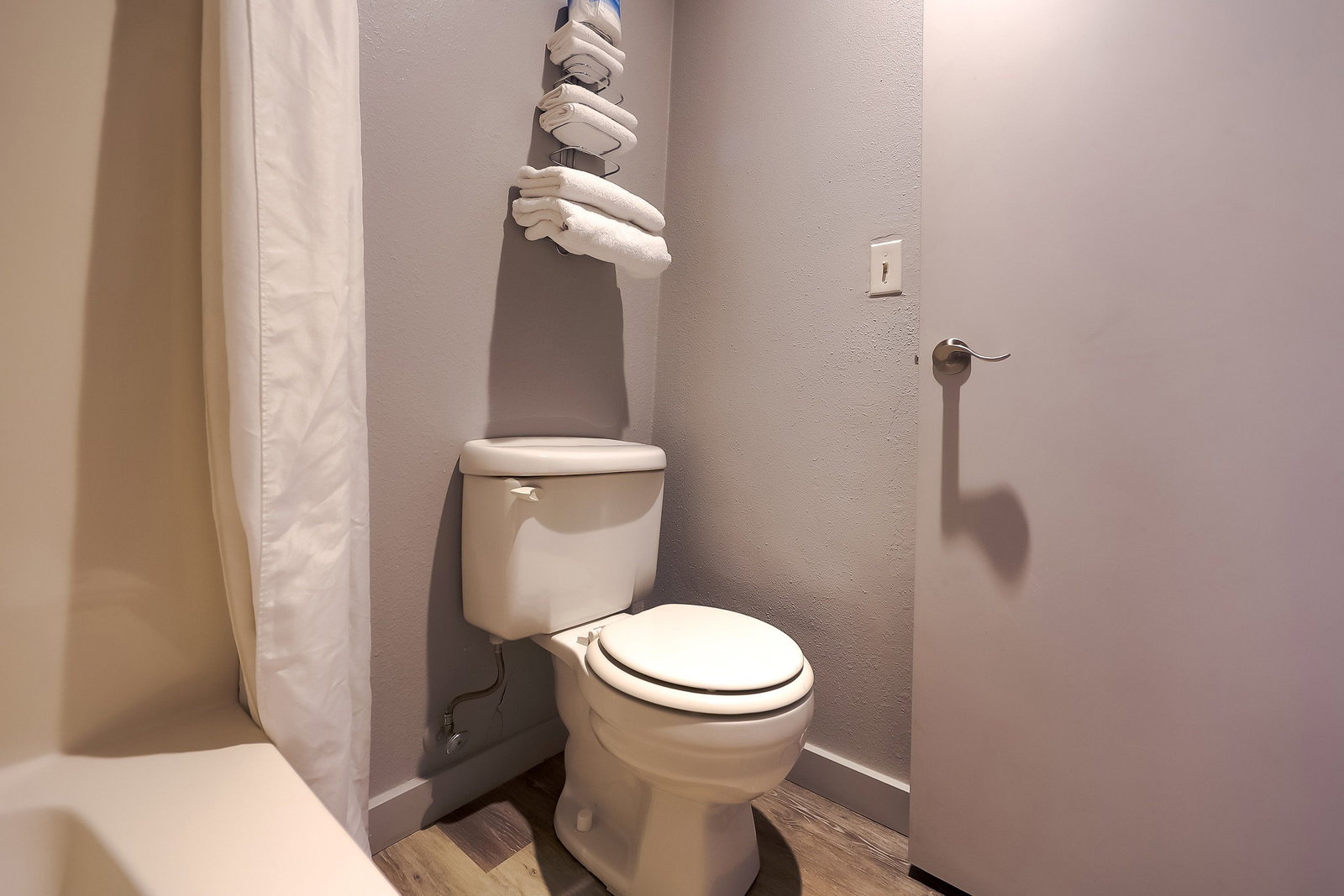 Waves Of Newport - thumb 10