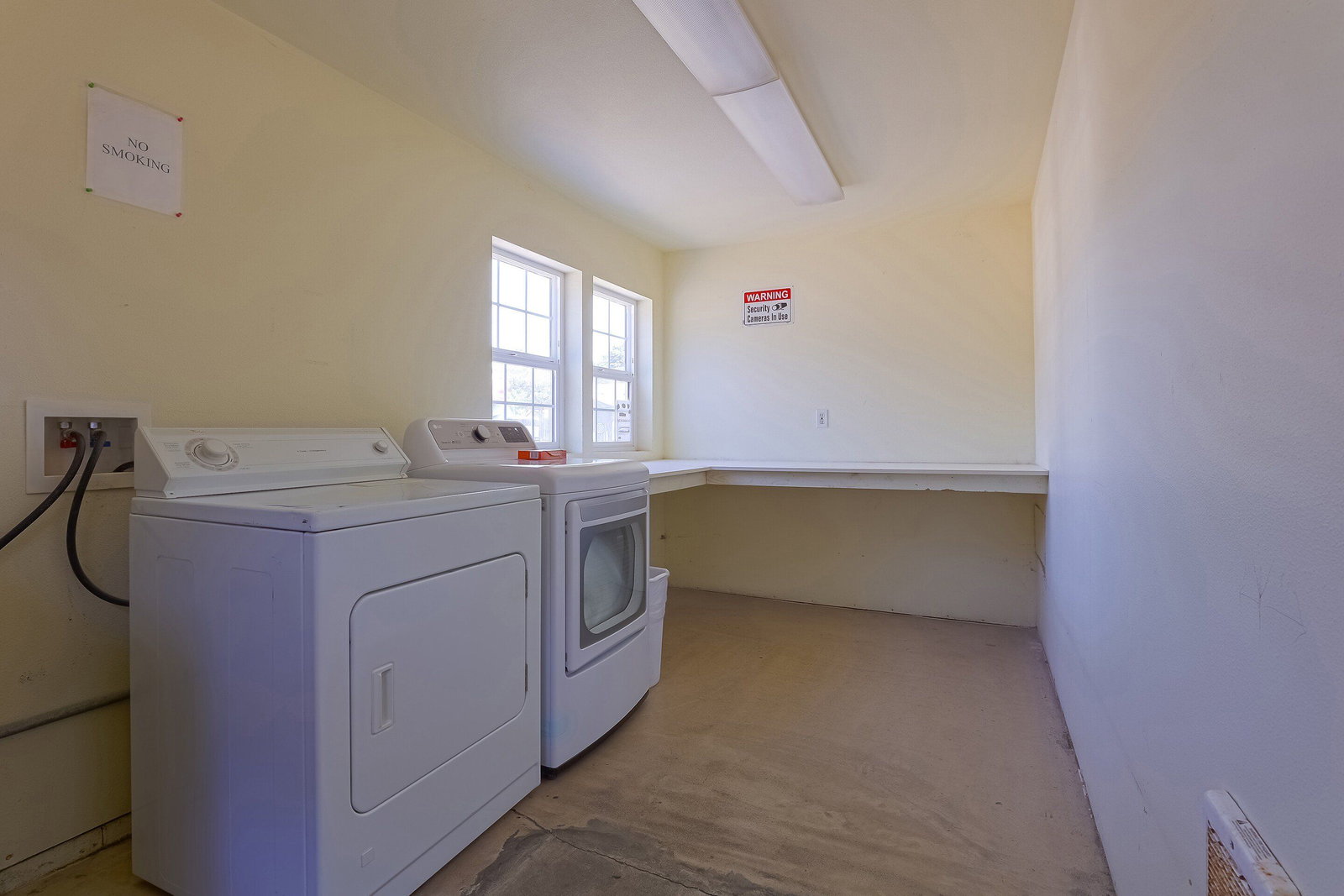 Waves Of Newport - thumb 16